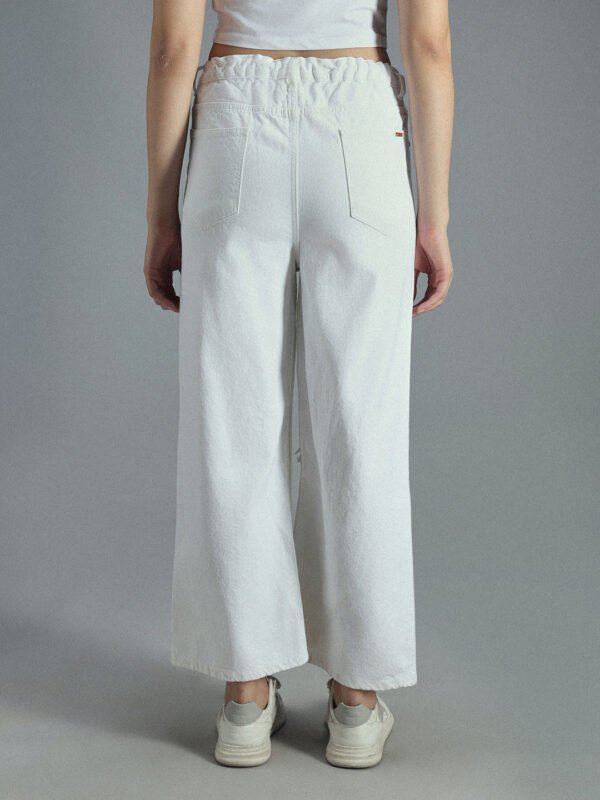 Women 90s Baggy Elasticated Waist Band Distress Cotton Jeans - Image 3